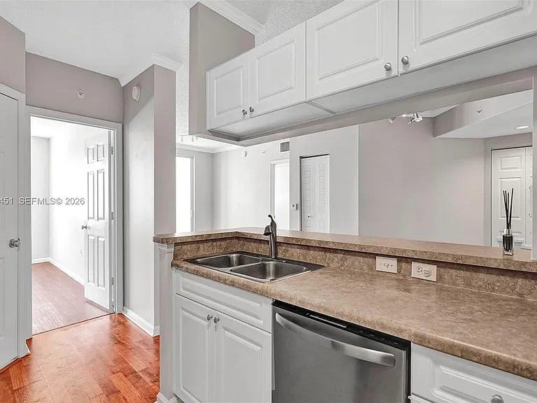 17150 N Bay Rd #2802 — Photo 12