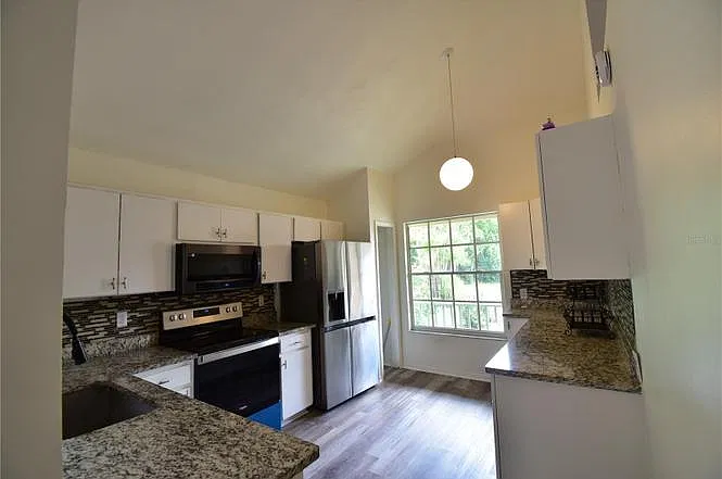 4 bed, 2.5 bath, 1700 sqft, $2,850 — Photo 4