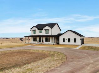 8206 Evergreen Rd, Kearney, NE 68845