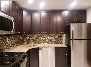 26 Crabapple Ln #26, Franklin Park, NJ 08823