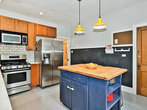 5th image of 1142 Wesley Ave
