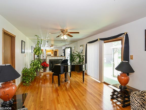 5th image of 4206 179th St