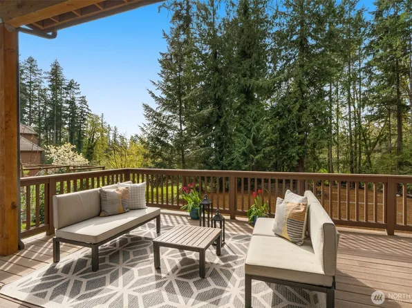 10143 Battle Point Drive NE, Bainbridge Island, WA 98110