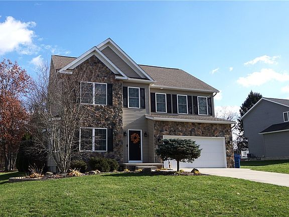 2nd image of 1405 Hidden Lake Blvd