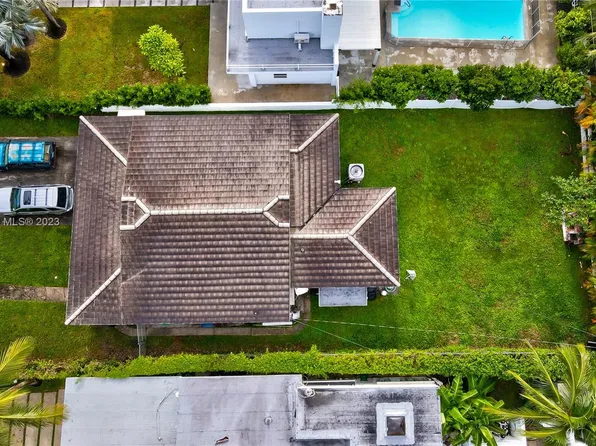 535 W 51st St, Miami Beach, FL 33140