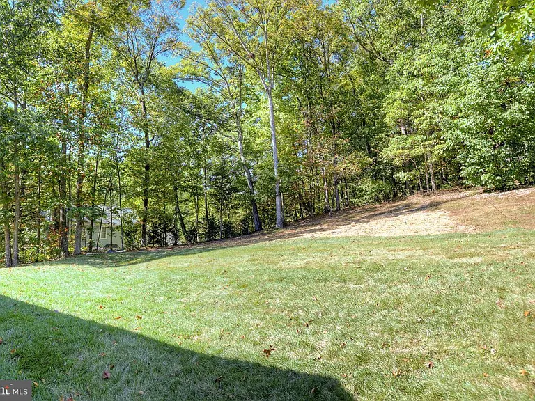 1002 Aquia Dr — Photo 20