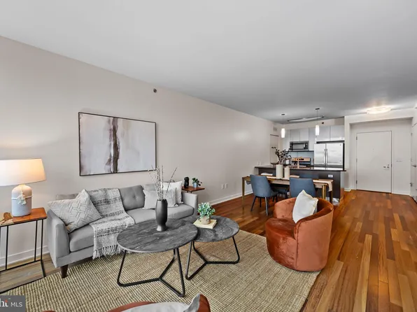 2101 Market St Unit 705, Philadelphia, PA 19103