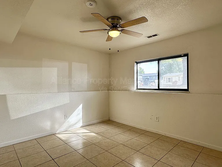 44 Sunflower Rd #B — Photo 8