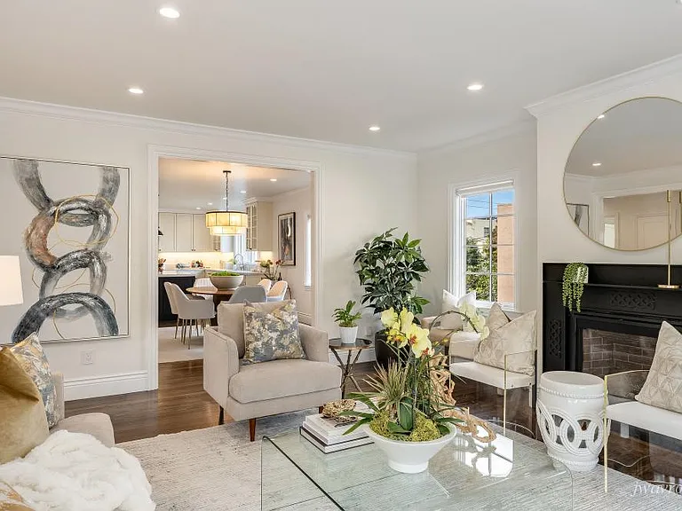 325 Moncada Way — Photo 9