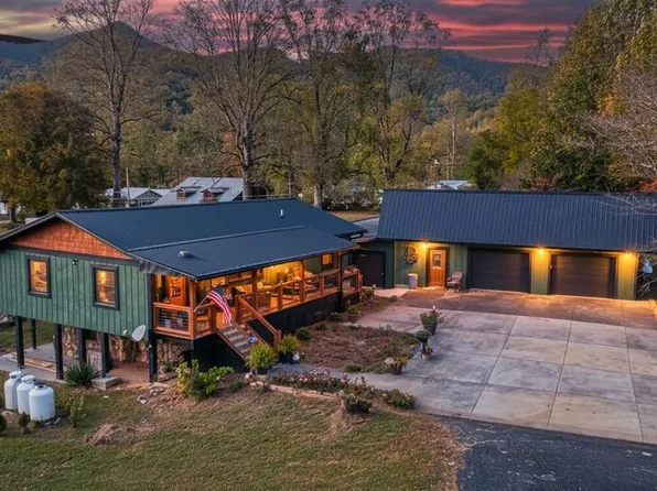 50 Parkview Acres, Bryson City, NC 28713