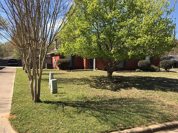 2nd image of 5674 Valley Brook Ln