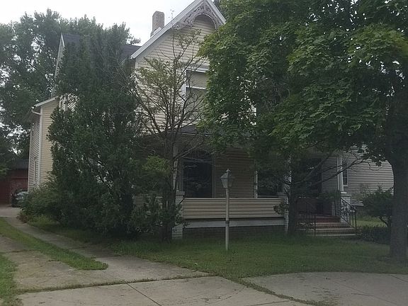 3rd image of 520 W Beardsley Ave