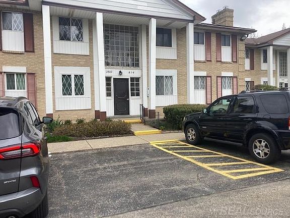 2nd image of 29217 Hayes Rd APT 2