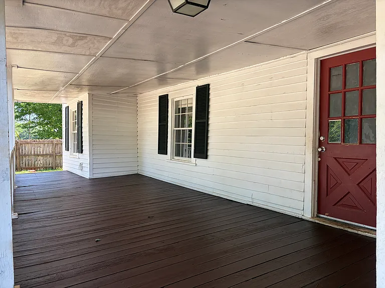 634 State St — Photo 2