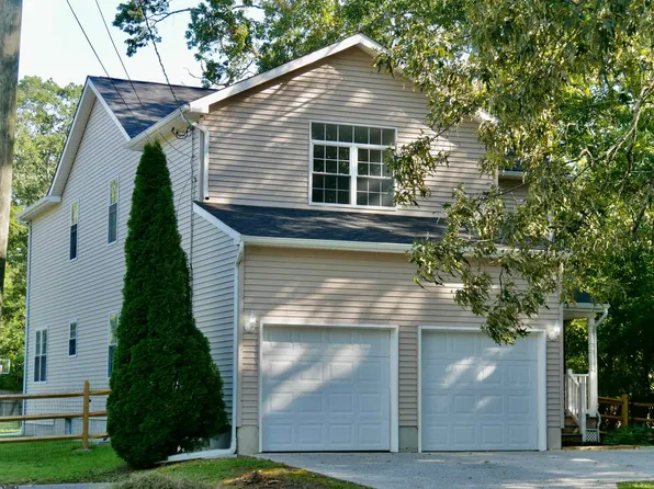 536 S 4th Ave, Absecon, NJ 08205