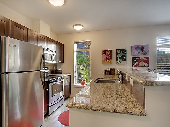 4th image of 1610 Belmont Ave APT 509