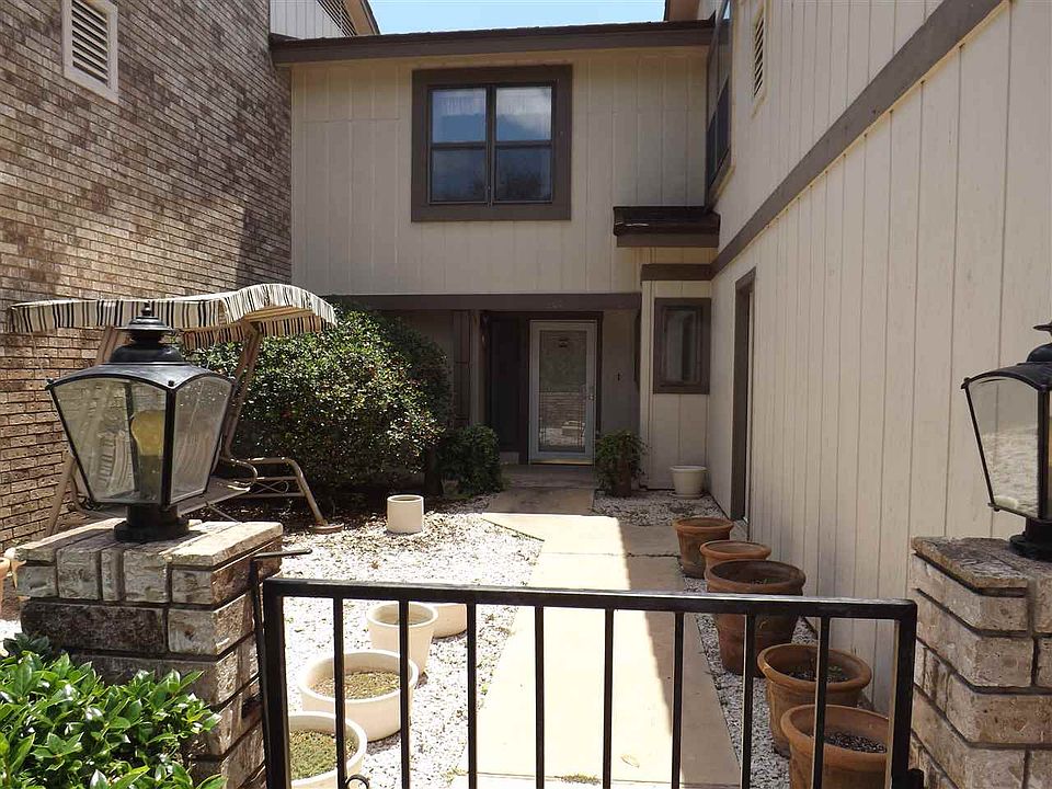 1st image of 207 Muirfield St
