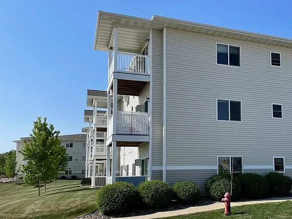 Elk Pointe Apartments