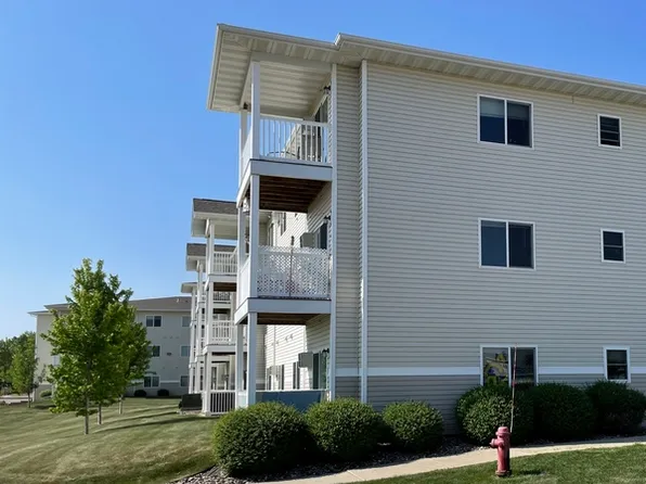 Elk Pointe Apartments