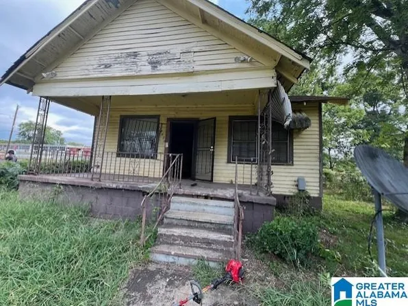 1324 1st Ct W, Birmingham, AL 35208