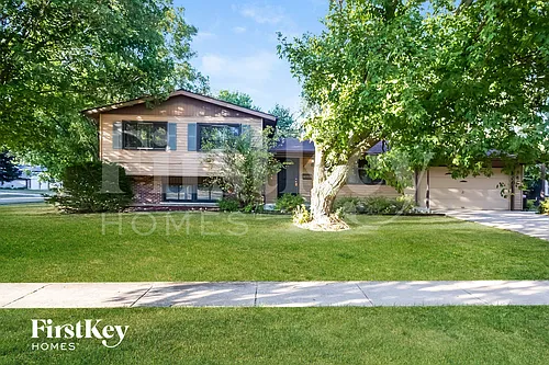 148 Berkshire Dr Photo 1