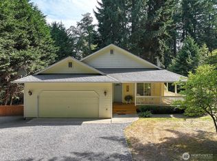 3198 Eaglecrest Ln, Clinton, WA 98236
