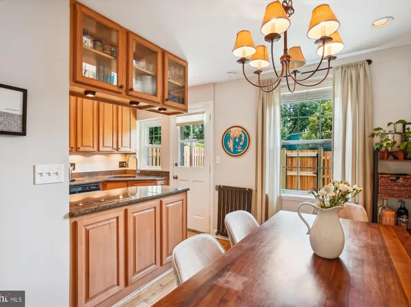 4830 28th St S, Arlington, VA 22206
