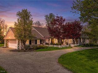 32245 Burlwood Dr, Solon, OH 44139