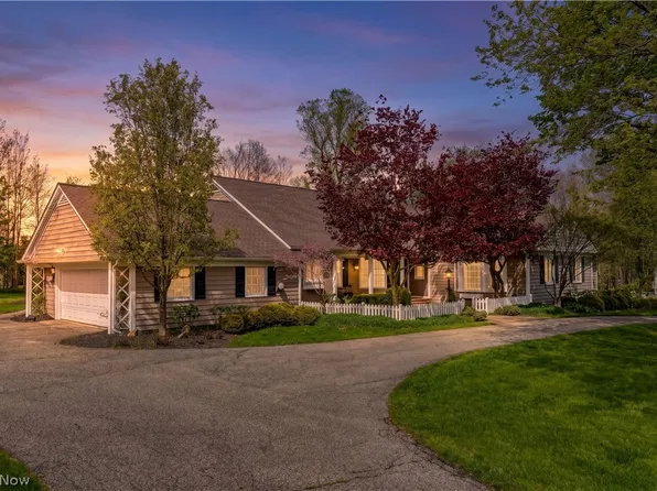 32245 Burlwood Dr, Solon, OH 44139