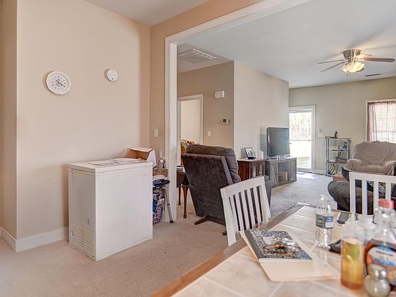 5th image of 45 Halsey Rd