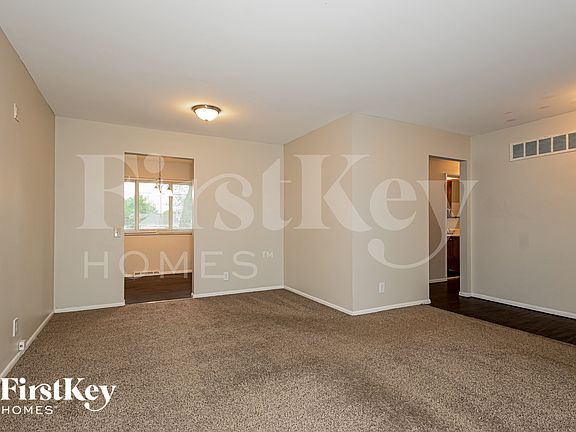 3rd image of 10522 Copperfield Dr