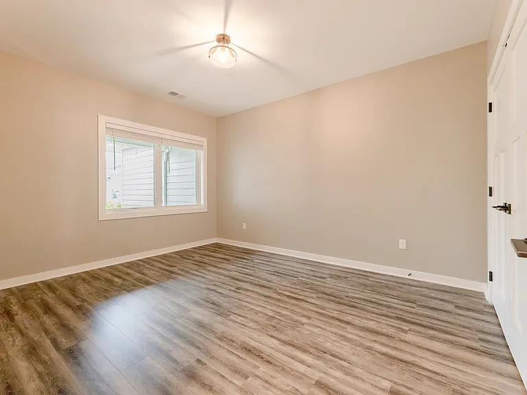 22595 Bayview Ln — Photo 11