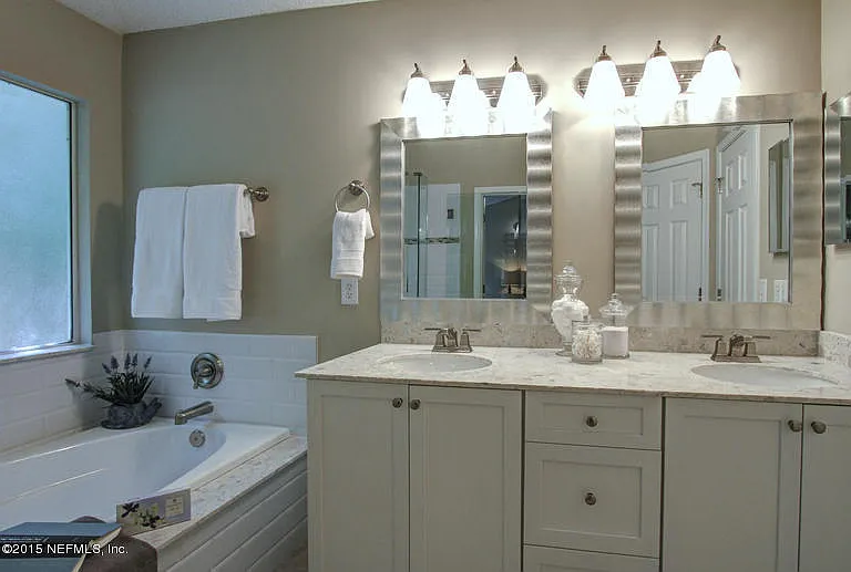 3385 Shauna Oaks Cir E — Photo 31