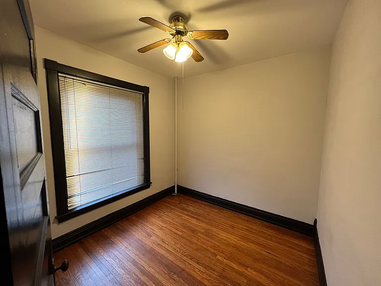 112 E Magnolia Ave — Photo 11