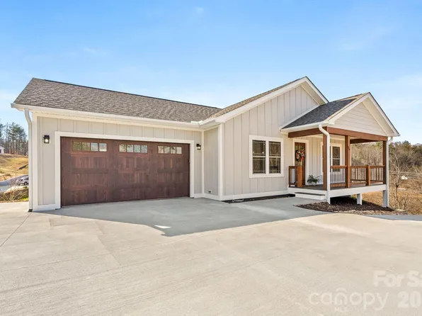 56 White Oak Pl, Mars Hill, NC 28754