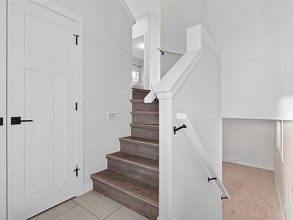 3rd image of 1369 SE Pacific Cir W