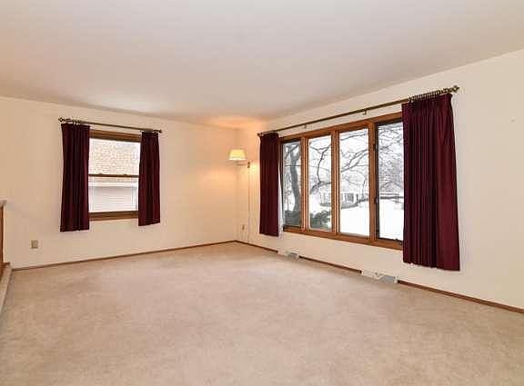 5th image of 6721 Hill Park Ct