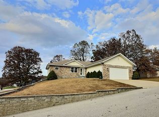 100 Player Dr, Gravois Mills, MO 65037