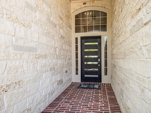 3rd image of 18011 Darling Point Ct