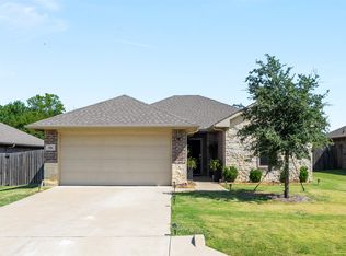 106 Willowbend Loop, Mabank, TX 75147