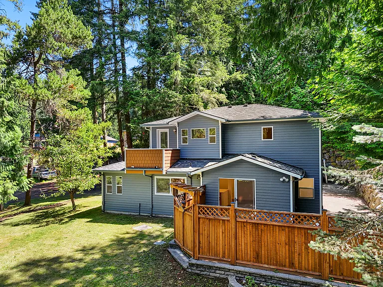Large Yard with Plenty of Shaded Area