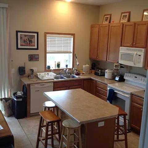 5035 Everest Ln N — Photo 6