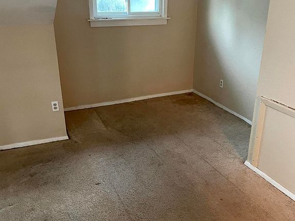 3rd image of 1118 Berten St
