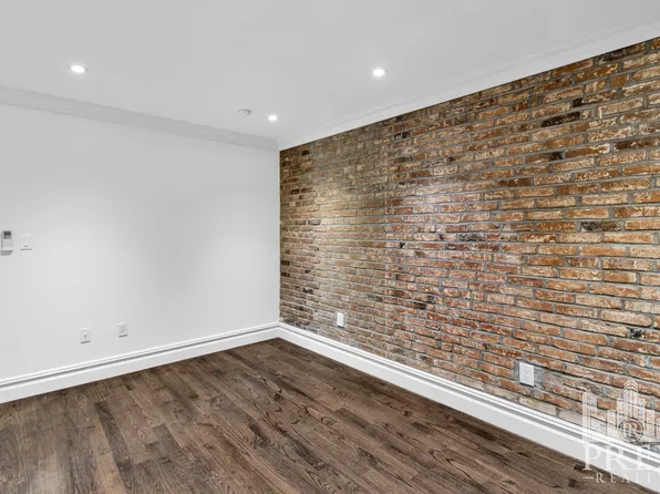 244 Tenth Avenue image 10 of 12