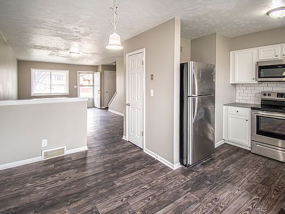 2nd image of 604 Cordes Dr #504-5