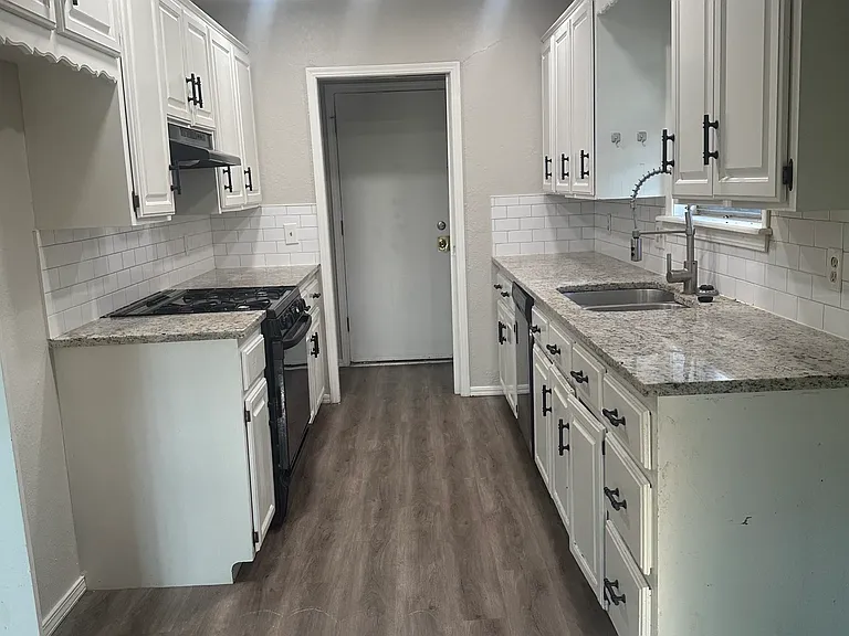 3224 S Ash Ct W — Photo 4