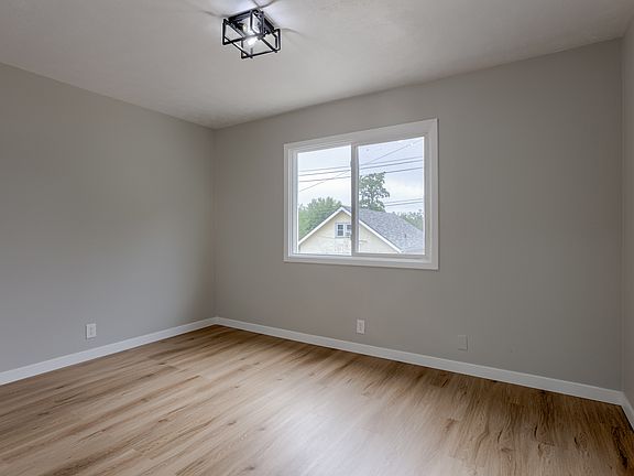 3rd image of 4715 Davenport St APT 7