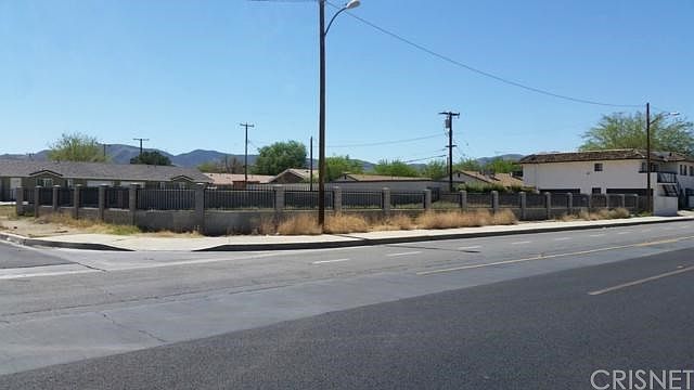 1st image of Cor Ave Q Larkin Ave