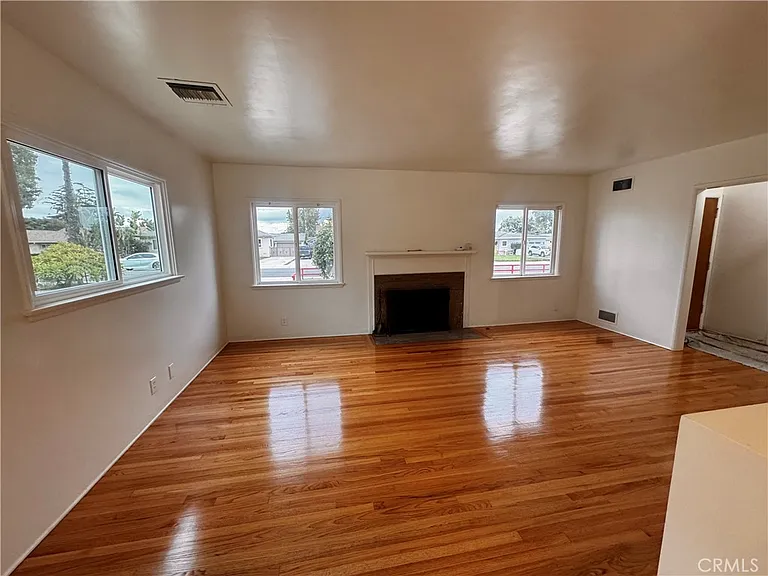 832 W Granada Ct — Photo 8