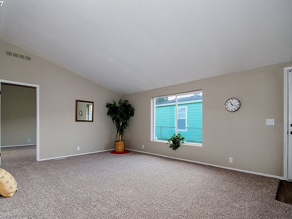 5th image of 14507 NE 52nd Cir